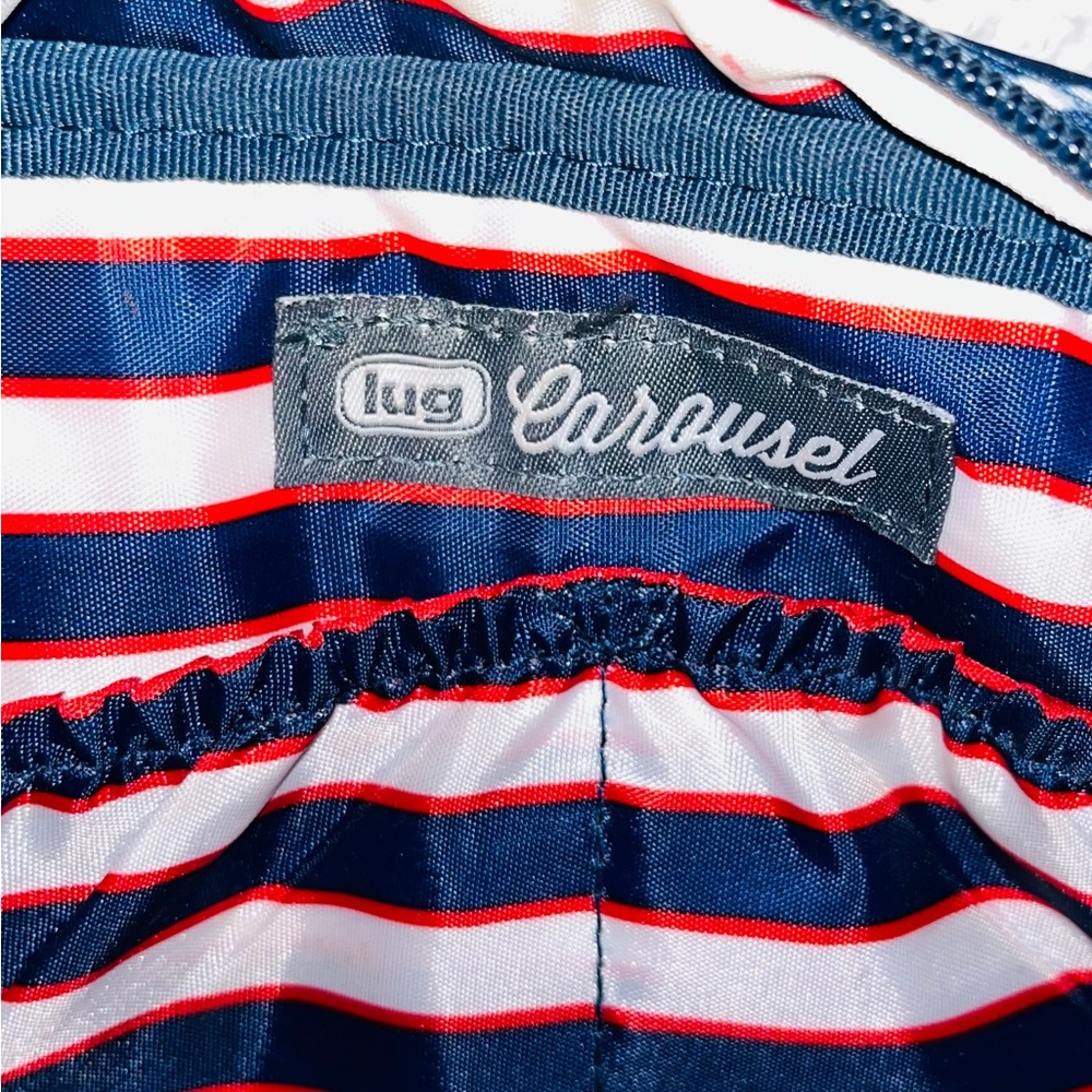 LUG Carousel Crossbody Bag - Picture 6 of 11